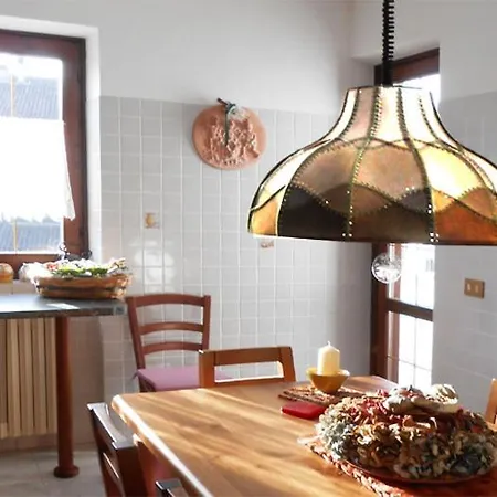 Tschuetta Ferienhaus Nyaraló